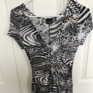 Buckle top size small